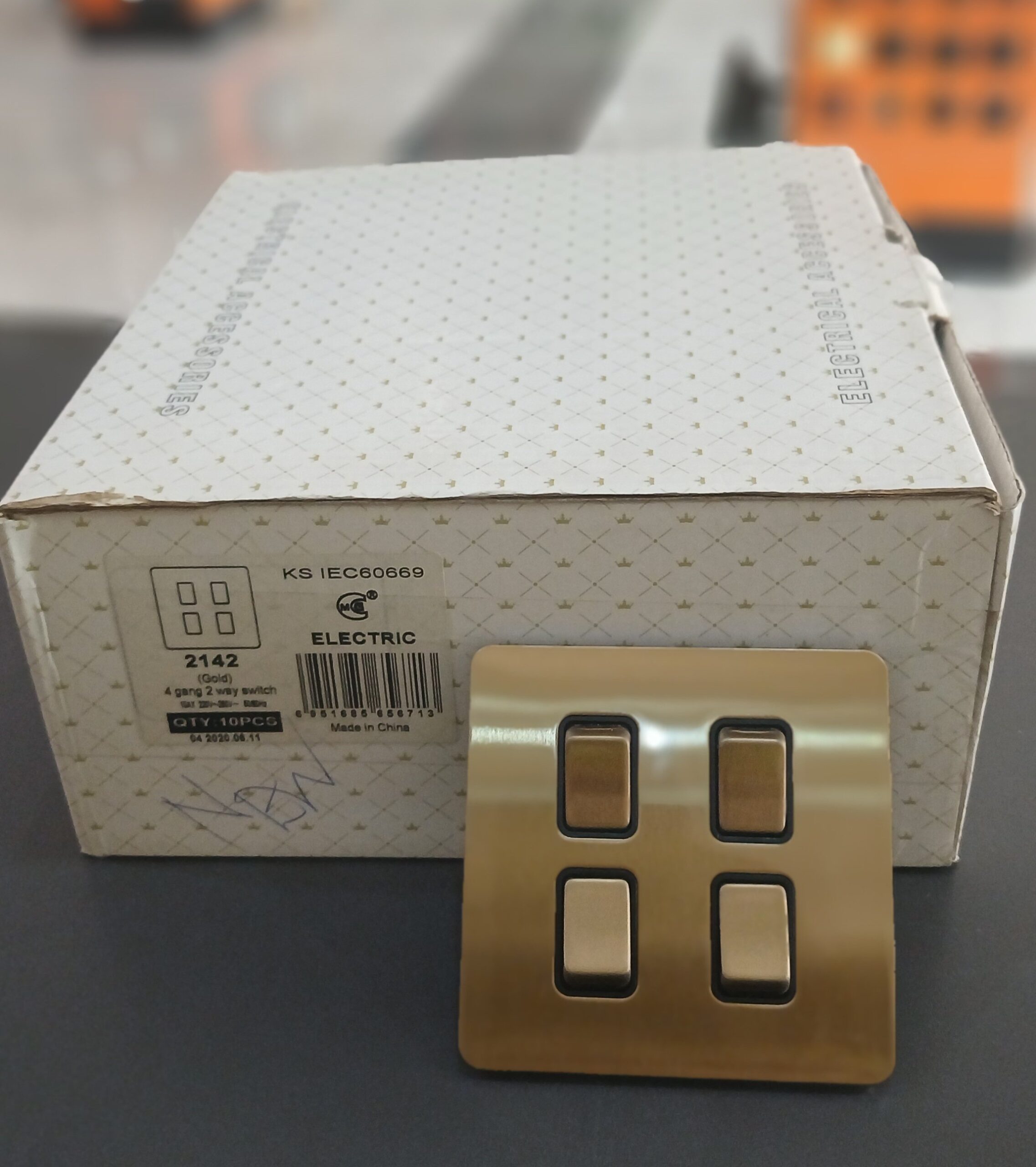 MG VIP 4GANG 2WAY GOLD