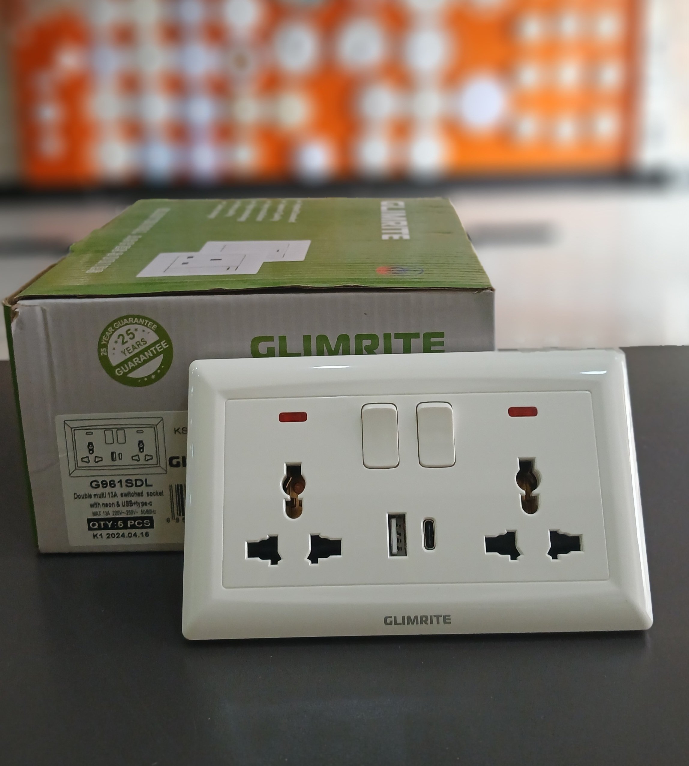 Glimrite Twin Socket with usb and type c
